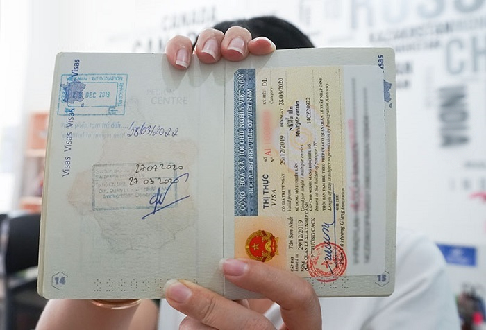 gia-han-visa-cho-nguoi-canada-o-viet-nam-1062022-1